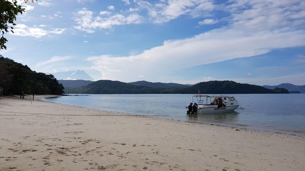 Bigfin Beach Resort Kota Belud Kültér fotó